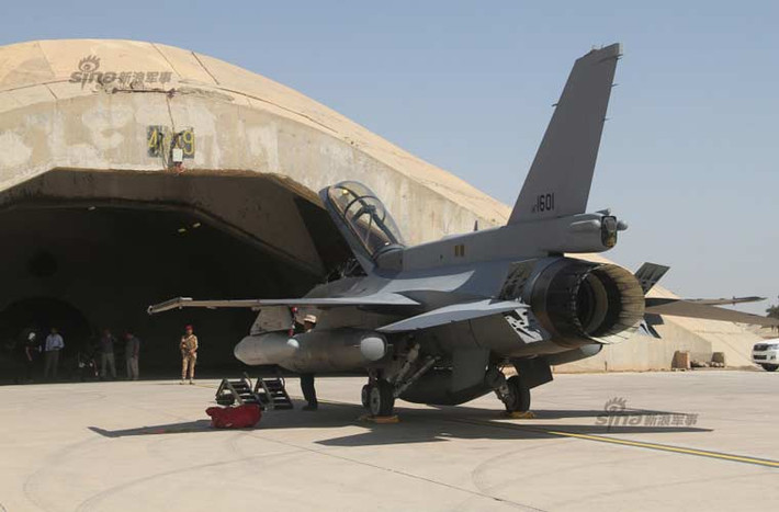 Trong ảnh, chiếc F-16ID D Block 52 số hiệu 1601 tại sân bay Balad, Iraq.
