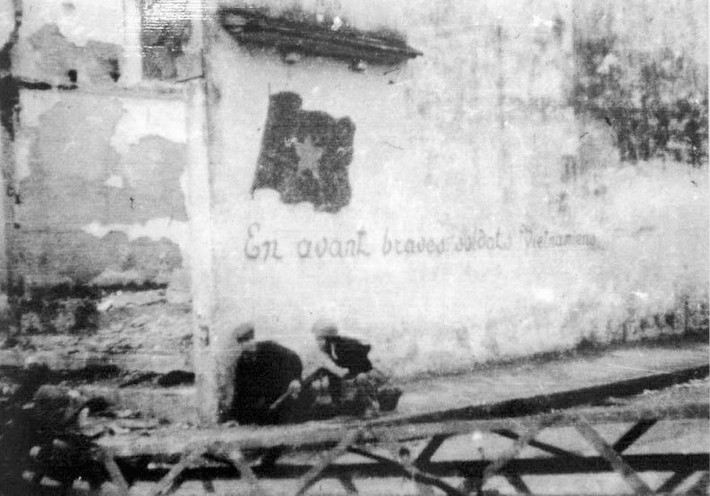 Hết đêm 19/12/1946, sang ngày 20/12, địch tiếp tục tiến công Bắc Bộ phủ lần thứ 3. Với tinh thần chiến đấu kiên cường, ta tiếp tục đẩy lùi đợt tấn công thứ 3 của địch vào trưa ngày 20/12. Trong cuộc chiến bảo vệ Bắc Bộ Phủ, ta có 45 đồng chí hy sinh, nhưng quân Pháp đã bị diệt 130 tên, bị bắn cháy 4 xe tăng, 1 xe zíp và 2 xe vận tải.