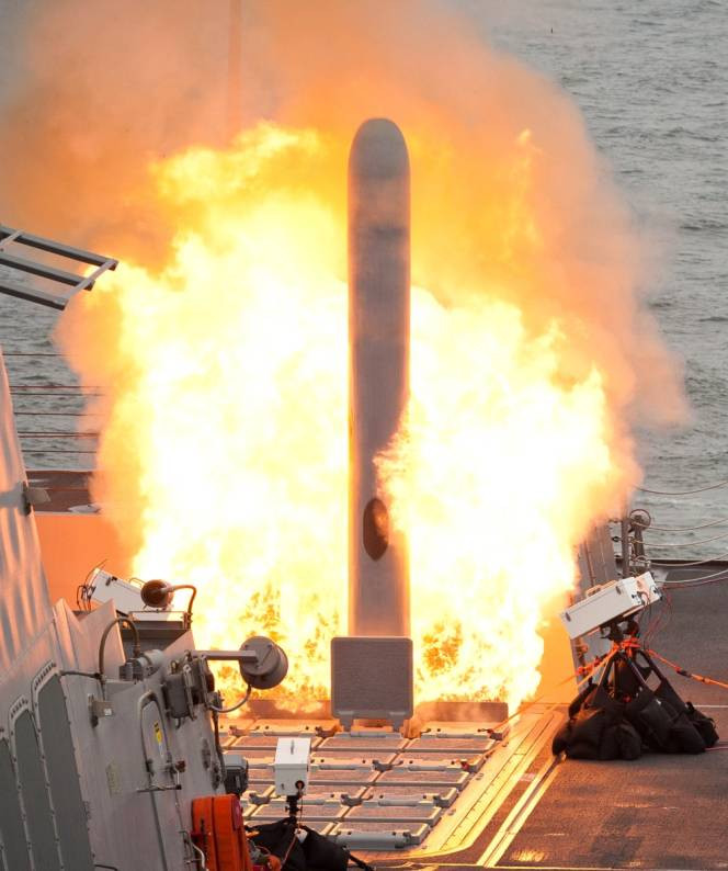Ngoài SM-2, Mk41 trên tàu DDG-110 có thể triển khai tên lửa hành trình hải đối đất BGM-109 Tomahawk có tầm phóng lên tới 1.500km, độ chính xác cự cao…