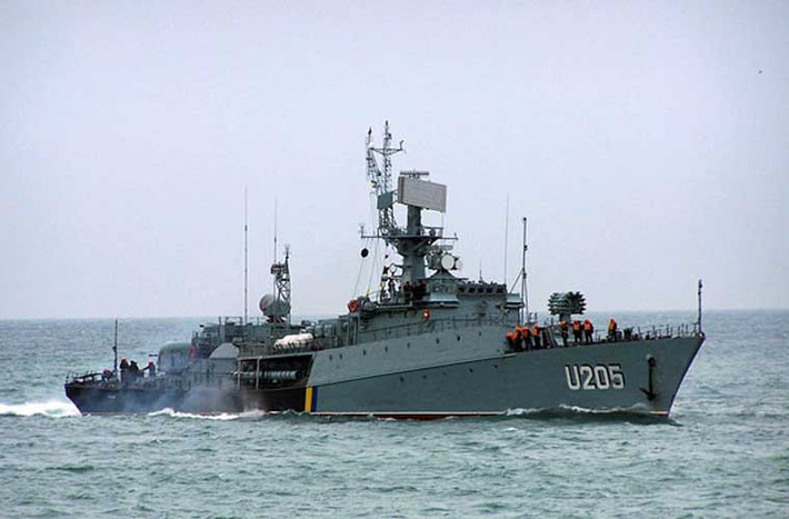Hải quân Ukraine lâu nay vốn dĩ vẫn được đánh giá là yếu kém, nghèo nàn, lạc hậu nhưng đáng ngạc nhiên, nếu soi vào kho vũ khí của nước này có thể thấy là khả năng tác chiến chống tàu ngầm của Ukraine lại không hề tồi. Theo đó, hầu hết các tàu chiến cỡ lớn của Ukraine cùng các máy bay chủ lực đều có khả năng chống ngầm rất tốt.