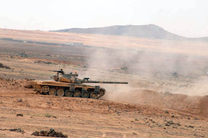 Xe tăng T-72M1 khai hỏa pháo 125mm. Nguồn ảnh: Oryx
