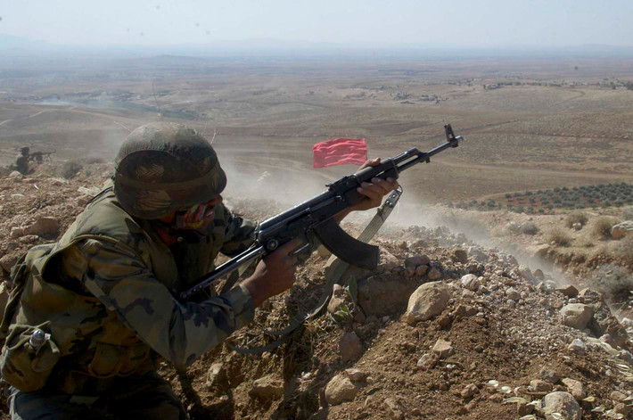 Lực lượng vũ trang Syria có quân số thường trực khoảng 150-200.000 người, trong đó riêng nhánh Lục quân có khoảng 125.000 người. Tuy nhiên, không rõ tính tới thời điểm này liệu rằng quân số này có tăng lên hay giảm đi. Nguồn ảnh: Oryx