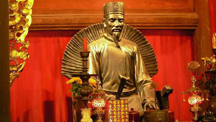 Ngay từ khi còn trẻ, Chu Văn An nổi tiếng là người cương trực, luôn sửa mình trong sạch, không mưu cầu danh lợi, dù từng đỗ Thái học sinh (tiến sĩ), song không ra làm quan, mà về quê nhà mở trường dạy học.