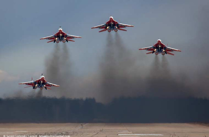 Còn đây là 4 chiếc tiêm kích MiG-29 của Strizhi.