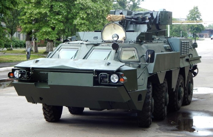 Xe bọc thép chở quân bánh lốp BTR-4 Bucephalus do Cục thiết kế chế tạo máy Kharkiv Morozov sản xuất bằng nguồn ngân sách riêng dành cho mục đích xuất khẩu. Thiết kế của BTR-4 gần giống với họ xe BTR-60/70/80 của Liên Xô nhưng đã thay đổi kiến trúc bên trong: Khoang chỉ huy ngồi trước; khoang động cơ nằm giữa và khoang bộ binh nằm ở đuôi. Binh sĩ ra vào qua cửa hậu thay vì cửa hông trên họ BTR Liên Xô.