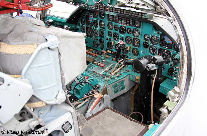 Đây là chỗ ngồi của cơ phó máy bay ném bom Tu-22M3.