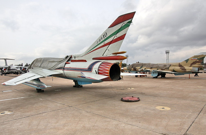 Ngoài ra, một số hình ảnh cho thấy Iran còn sở hữu máy bay ném bom Sukhoi khác là Su-22M4/UM4K cũng từ nguồn của Không quân Iraq. Tuy nhiên, loại máy bay này không có tình trạng phục vụ rõ ràng, vì vậy ít khả năng nó tham gia cuộc chiến chống IS.