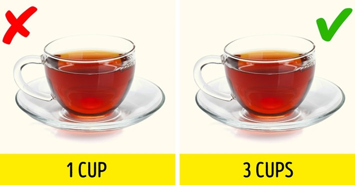 Trà đen giàu chất chống oxy hóa là flavonoid, hay còn gọi là polyphenol, có liên quan tới giảm cân. Các polyphenol trong trà đen giúp tăng sự trao đổi chất, giảm lượng đường trong máu. Uống ít nhất 3 tách trà đen mỗi ngày có thể giảm nguy cơ mắc bệnh tiểu đường type 2 đến 42%.