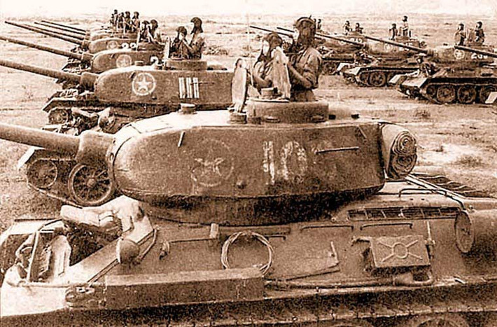 Tháp pháo của xe tăng T-34-85 khá dày, với mặt trước dày đến 90mm, 75mm ở hai bên hông và 52mm đằng sau.