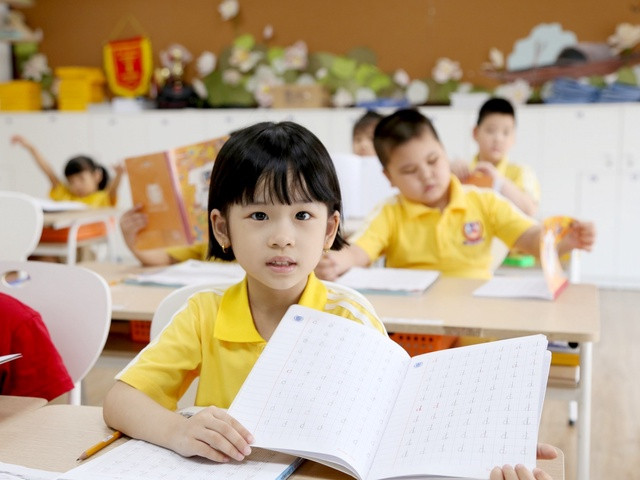 Trong đó, nguyên lý đầu tiên là về tính đạo đức của các nhà lãnh đạo; nguyên lý cuối cùng kêu gọi bản thân các nhà lãnh đạo phải trở thành những người học tập suốt đời.