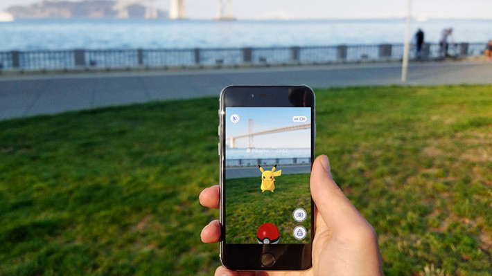 Ngoài Pokemon Go, rất nhiều ứng dụng và game đều đã được tích hợp AR. Top game AR hay nhất như Brickscape, Egg, Inc., Ingress, Knightfall AR... cũng từng khiến người dùng điên đảo theo.