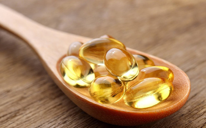 Vitamin tổng hợp, khoáng chất và dầu cá: Trong trường hợp chế độ ăn không đầy đủ, có thể xem xét uống bổ sung thuốc đa sinh tố chứa vitamin A, vitamin C, vitamin D, kẽm (Zn), và Selenium (Se).