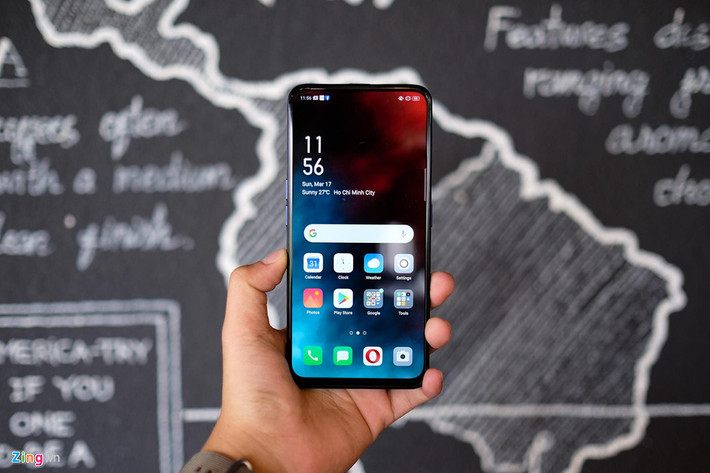 Oppo F11 Pro sẽ được giới thiệu tại Việt Nam vào cuối tháng 3, mức giá dự kiến từ 7-9 triệu đồng. Đây được xem là phân khúc sôi động nhất trong thị trường smartphone với nhiều cái tên đáng chú ý như Huawei nova 3, Galaxy A50 hay Nokia 8.1.
