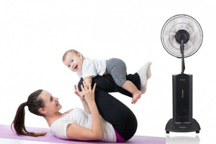 Nên dùng chế độ hẹn giờ: Việc bạn ngủ quên có thể khiến cơ thể cảm lạnh bởi ban đêm nhiệt độ thường xuống thấp hơn ban ngày. Vì vậy, hãy bật quạt ở mức vừa, để quạt ở chế để đảo chiều và sử dụng chế độ hẹn giờ. Chức năng hẹn giờ là vô cùng hữu ích khi bạn dùng quạt vào ban đêm.