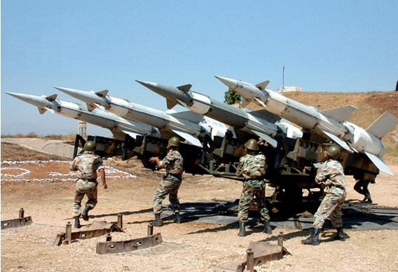 Trang bị tên lửa cố định của Syria rất lớn, lên tới 32 bệ phóng tên lửa S-75M Volga (SA-2), 148 bệ phóng S-125 Neva/Pechora, 48 bệ phóng S-200 Angara (SA-5). Nguồn ảnh: Oryx