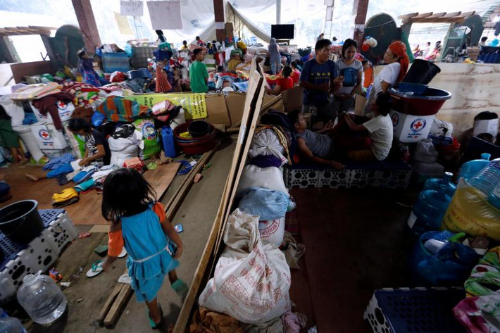 Nơi ở của những người chạy khỏi thành phố Marawi trong trại tị nạn.Ảnh: REUTERS