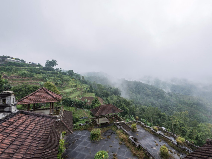 Tọa lạc tại vùng cao nguyên Bali, khách sạn nằm ở phía bắc Indonesia. (Nguồn: INSIDER)