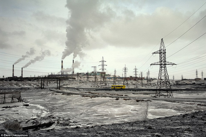 Sau khi Liên Xô, Norilsk trở thành trung tâm chính của Công ty Norilsk Nickel đứng đầu thế giới, với sản lượng nickel chiếm 17% và palladium chiếm 41% sản lượng thế giới. Ngày nay, Norilsk Nickel chiếm 2% GDP của Liên bang Nga.