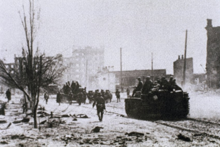 Thành phố Stalingrad bị phá hủy gần như hoàn toàn trong trận đánh sinh tử kéo dài từ tháng 8/1942 đến tháng 2/1943. Trong tháng 11/1942, Tập đoàn quân số 6 của Đức đã bị vây khốn ở Stalingrad. (Nguồn: Spiegel.de)