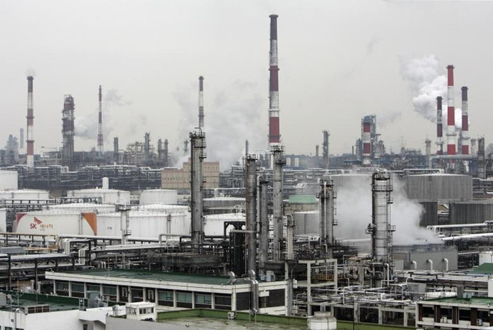 9: Hàn Quốc xả khoảng 592 triệu tấn khí thải gây hiệu ứng nhà kính mỗi năm. Ảnh: REUTERS