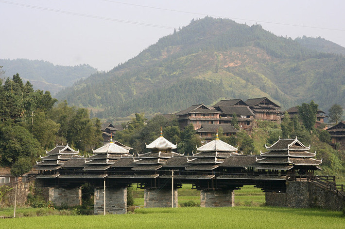 Cầu Phong Vũ ở Trung Quốc.