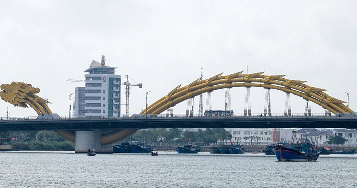 Cầu Rồng tại Đà Nẵng.