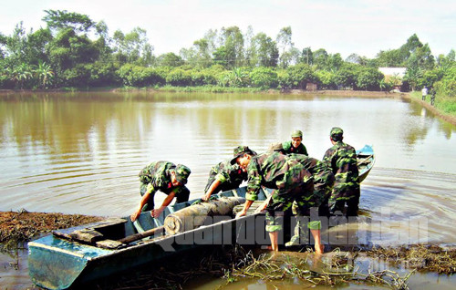 Ở những vùng quê thanh bình, thỉnh thoảng "tử thần" lại lộ diện trong lúc người dân cải tạo đất đai.