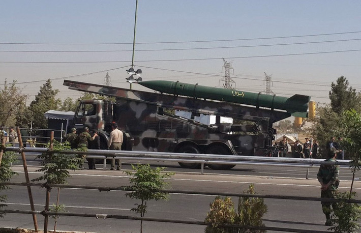 Zelzal-2 là tên lửa đạn đạo không điều khiển được Iran phát triển trên cơ sở mẫu tên lửa FROG-7 của Liên Xô vào đầu những năm 1990. Nguồn ảnh: Oryx