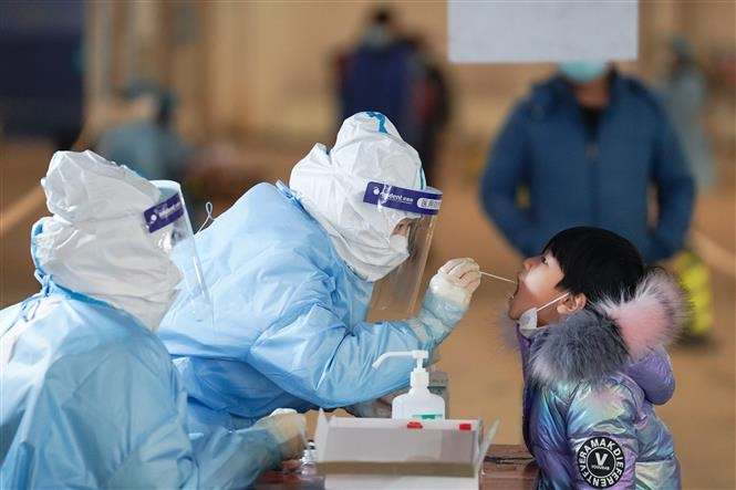 Từ tháng 2/2020, Trung Quốc là nước đầu tiên cấp phép sử dụng Favipiravir để điều trị COVID-19. Sau đó, các nước như Nga, Nhật Bản, Ấn Độ, Italy… cũng lần lượt cấp phép sử dụng Favipiravir để điều trị COVID-19.