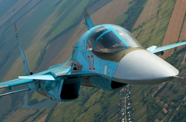 Khác với các thế hệ cường kích Su-22, Su-24 trước đây, Su-34 được đầu tư hệ thống cảm biến dẫn đường hiện đại. Điển hình là radar mảng pha đa năng cung cấp khả năng tấn công chính xác cao.