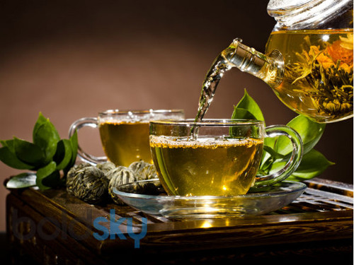 Uống hai tách trà xanh vào buổi sáng và chiều cũng mang lại khả năng cải thiện chức năng gan rất tốt.