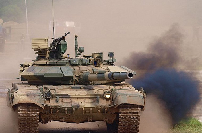 Dù đã có thông tin Việt Nam quan tâm tới xe tăng T-90S của Nga, nhưng giá cả là cả một vấn đề lớn. Những chiếc T-90S hiện có giá khoảng 4,25-4,55 triệu USD, trong khi Leopard 2A6 bán thanh lý của Hà Lan chỉ có giá hơn 3 triệu USD/chiếc còn rất mới, sở hữu sức mạnh ngang ngửa. Thế nên, phương án mua xe tăng Leopard 2A6 đã qua sử dụng là rất hợp lý thời điểm này.
