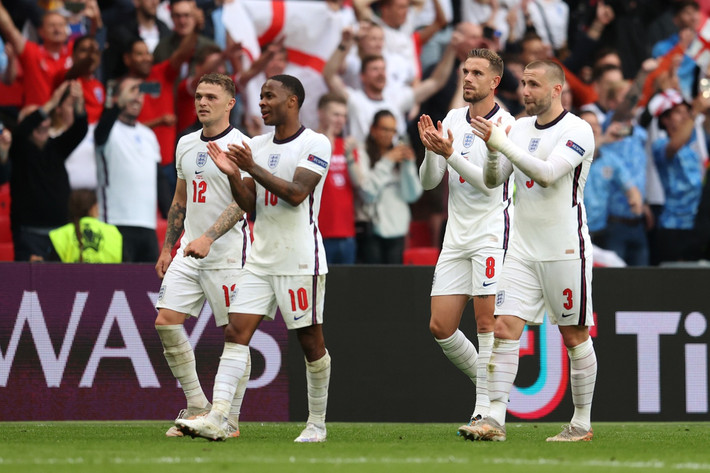 Tuyển Anh vừa phá dớp 39 năm không thể thắng Đức tại Wembley. Chiến thắng 2-0 trước "Die Mannschaft" mang về tấm vé vào tứ kết Euro đầu tiên kể từ năm 2012 cho đội tuyển của xứ sở sương mù.