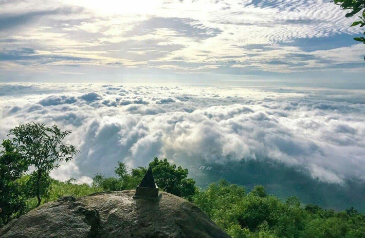Núi Bà Đen không chỉ hấp dẫn bởi sự hiểm trở, hoang sơ mà còn thu hút bởi mang đậm yếu tố văn hóa- tâm linh.