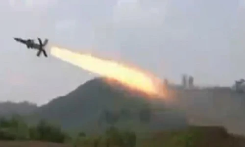 Cận cảnh bắn tên lửa tự cải tiến Petrora S125 của Việt Nam