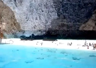 Bãi biển đẹp nhất hành tinh nằm ở đâu?