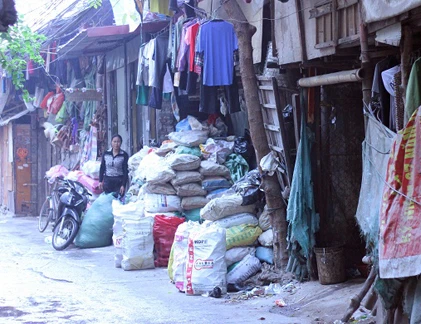 Dạo quanh phố đồng nát giữa lòng Hà Nội