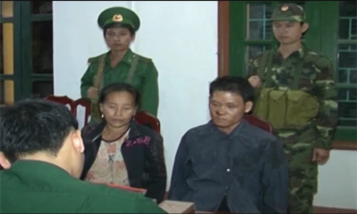 Bắt 2 đối tượng vận chuyển 11 bánh heroin từ Lào vào VN