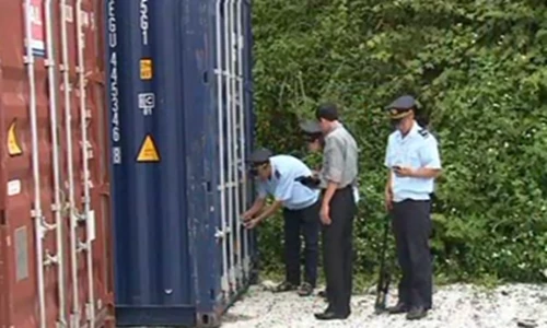 Buôn lậu đội lốt hàng hóa tạm nhập, tái xuất