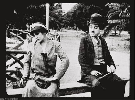 Chỉ có thể là vua hề Sác lô. 