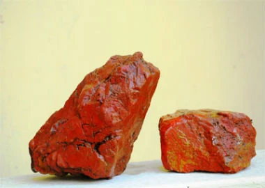 Chuyện về những viên đá đỏ huyền thoại trong Lăng Bác