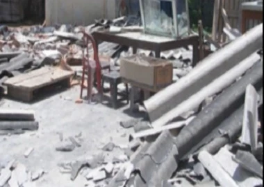 Chợ đổ sập, hàng trăm tiểu thương hoảng loạn