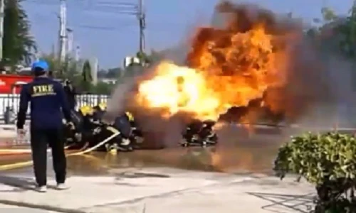 Lính cứu hỏa suýt bị thiêu thành than