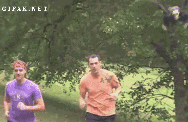 "Cứu chúng tôi với"