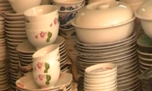 Nguy cơ nhiễm độc chì từ bát đĩa không rõ nguồn gốc