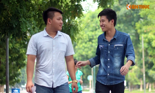 Nhiều thí sinh cười rạng rỡ sau khi thi môn Lịch sử