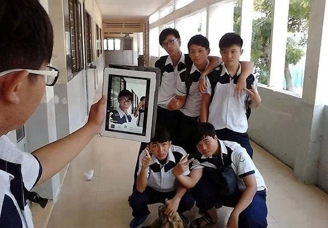 Hành động siêu “khó đỡ” của giới trẻ Việt (57)