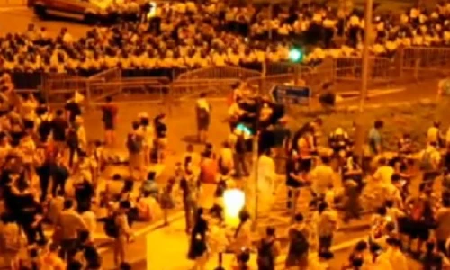 Trưởng Đặc khu Hong Kong kêu gọi người biểu tình giải tán