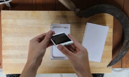 Khắc phục camera lồi của iphone 6 bằng các mài nhẵn