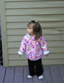 "Em bé biến hình". 